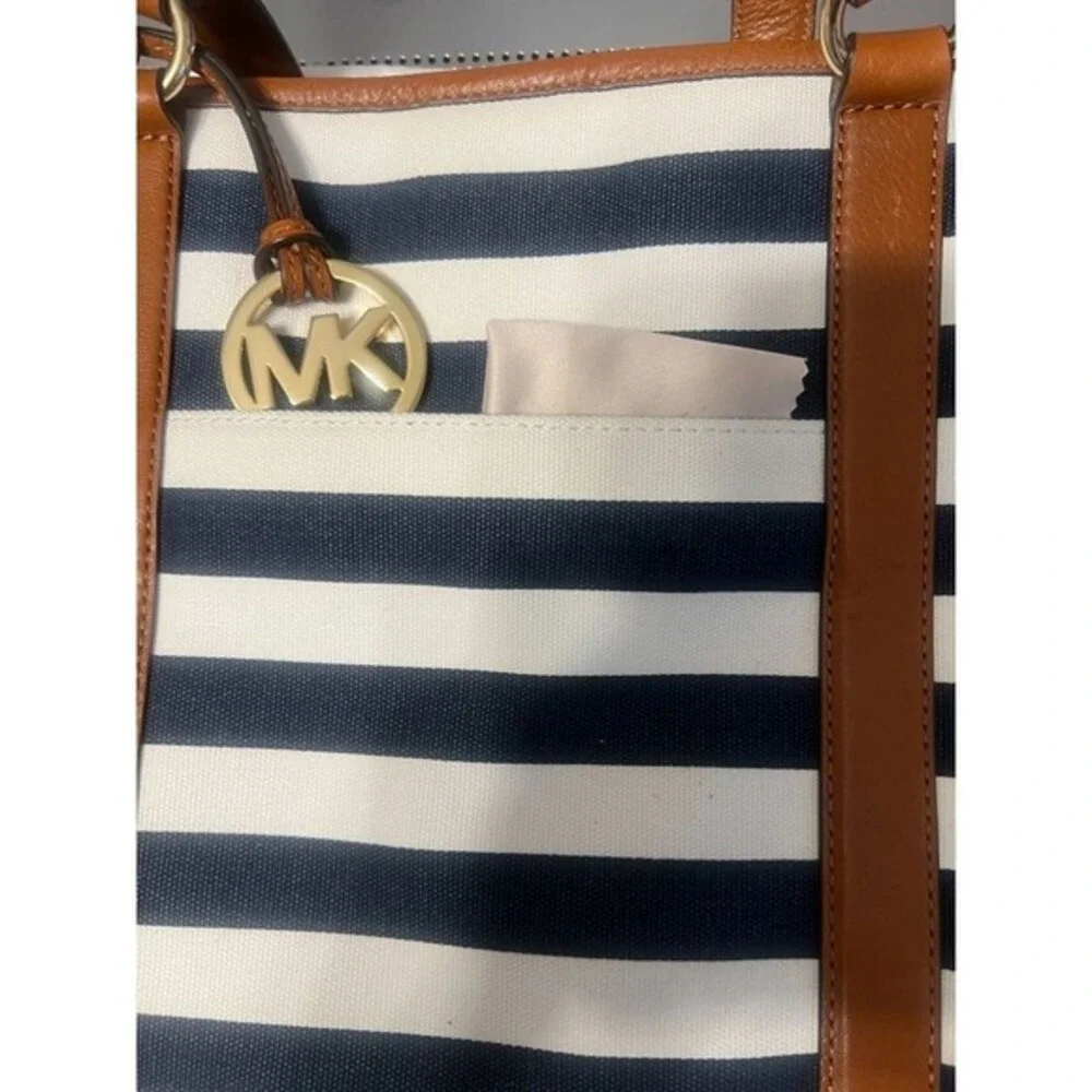 Michael Kors Shoulder Bag Tote Purse Striped Navy White Tan Leather Nautical - Picture 11 of 11